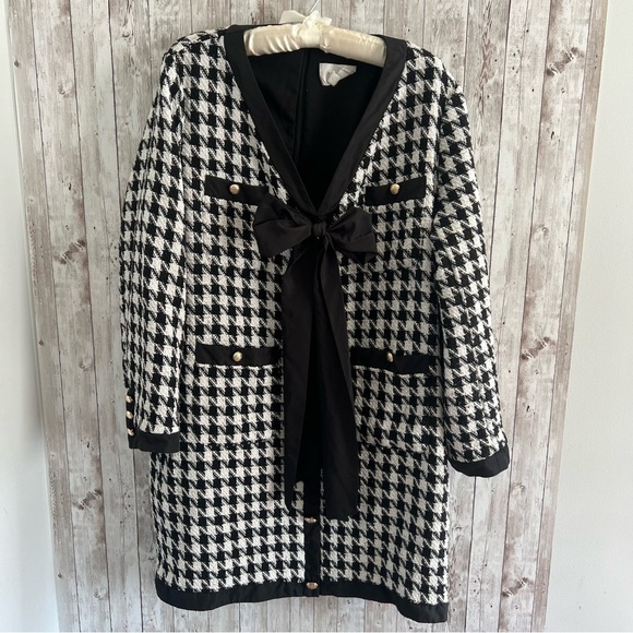 Pomander Place Dresses & Skirts - Pomander Place Coco Black and White Houndstooth Tweed Bow Dress XXXL